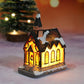 Miniaturowy domek bożonarodzeniowy z oświetleniem LED