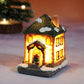 Miniaturowy domek bożonarodzeniowy z oświetleniem LED